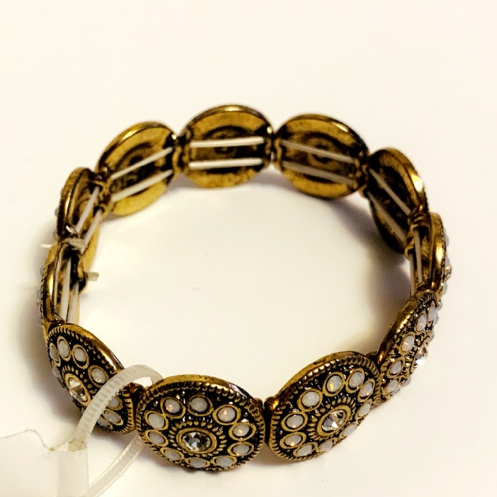 Women’s NWT Francesca’s Filigree Stretch Bracelet